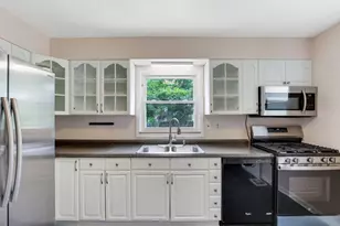 2734 Wellesley Rd, Columbus, OH 43209 - Photo 18