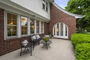 1875 Roxbury Rd, Upper Arlington, OH 43212 - Photo 32