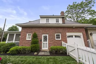 1875 Roxbury Rd, Upper Arlington, OH 43212 - Photo 4
