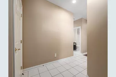 995 Bushwood Lane, Columbus, OH 43235 - Photo 4