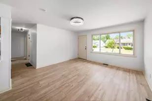 3285 Towers Ct S, Columbus, OH 43227 - Photo 6