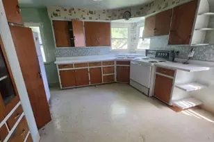 584 Chestershire Rd, Columbus, OH 43204 - Photo 12