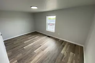 1329 S Main St, Bellefontaine, OH 43311 - Photo 16