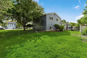 1708 Bucksglen Dr, Galloway, OH 43119 - Photo 2