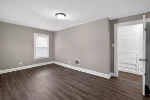 1389 Genessee Ave, Columbus, OH 43211 - Photo 10