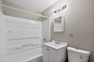 679 Dexter Ave, Columbus, OH 43204 - Photo 26