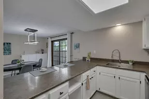 1681 St James Ct, Columbus, OH 43220 - Photo 14