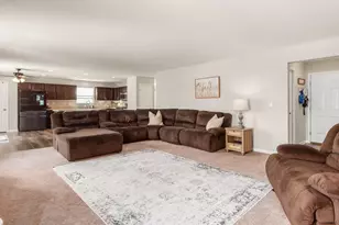 198 Rosewood Loop SW, Commercial Point, OH 43116 - Photo 14