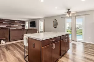 198 Rosewood Loop SW, Commercial Point, OH 43116 - Photo 10
