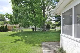 999 Brentford Dr, Columbus, OH 43220 - Photo 40