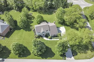 2393 Cove Point Ct, Powell, OH 43065 - Photo 10