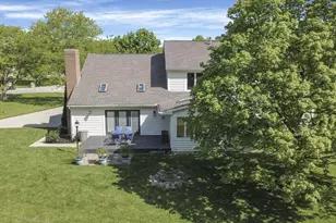 2393 Cove Point Ct, Powell, OH 43065 - Photo 6