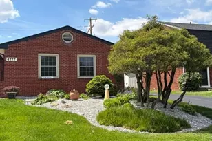 4777 Nugent Dr, Columbus, OH 43220 - Photo 2