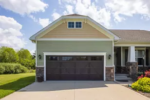 3028 Canterbury Ln, Albany, OH 45710 - Photo 2