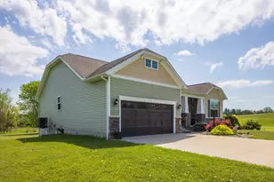 3028 Canterbury Ln, Albany, OH 45710 - Photo 12