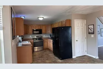40 W Twin Maple Avenue, Lithopolis, OH 43136 - Photo 12