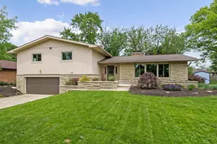 2740 Sonata Dr, Columbus, OH 43209 - Photo 2