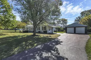 2227 Zollinger Rd, Columbus, OH 43221 - Photo 2