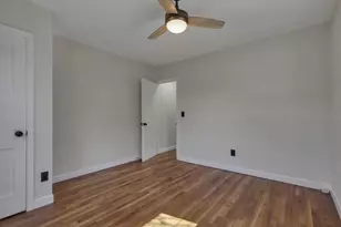 2227 Zollinger Rd, Columbus, OH 43221 - Photo 26