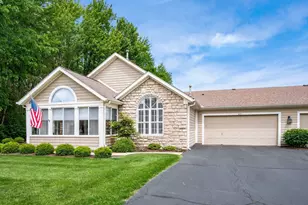 411 Bear Woods Dr, Powell, OH 43065 - Photo 2