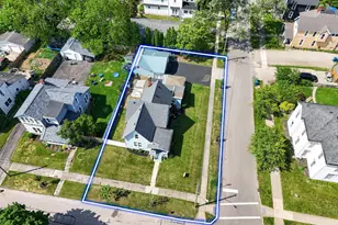 304 W 7th St, Marysville, OH 43040 - Photo 2
