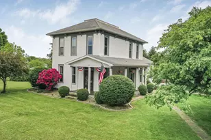 117 E Columbus St, Thornville, OH 43076 - Photo 2
