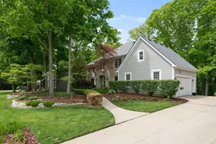 3278 Foxcroft Dr, Lewis Center, OH 43035 - Photo 2