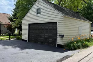 2712 Valleyview Dr, Columbus, OH 43204 - Photo 14