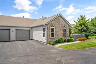 285 Villa Oaks Ln, Columbus, OH 43230 - Photo 4