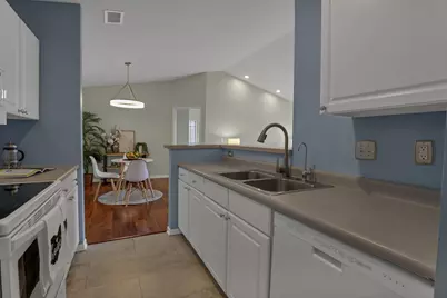 6789 Meadow Creek Drive #206, Columbus, OH 43235 - Photo 10