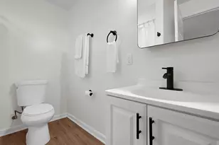 954 Clarendon Ave, Columbus, OH 43223 - Photo 20