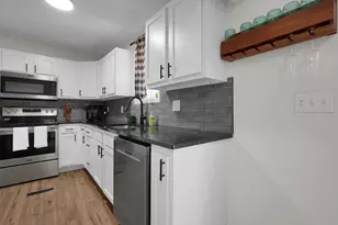 954 Clarendon Ave, Columbus, OH 43223 - Photo 10