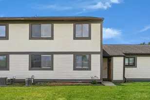 2325 Laurelwood Dr, Columbus, OH 43229 - Photo 1