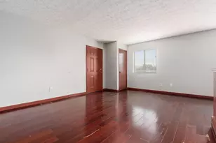2325 Laurelwood Dr, Columbus, OH 43229 - Photo 8