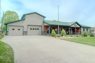 45746 Old State Rte 21, Caldwell, OH 43724 - Photo 2