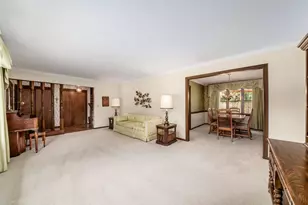 98 Walcreek Dr W, Columbus, OH 43230 - Photo 32