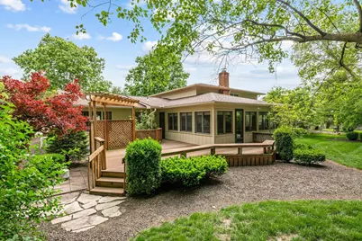 98 Walcreek Drive W, Columbus, OH 43230 - Photo 4