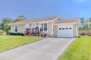 815 Lakeview Dr, Marysville, OH 43040 - Photo 2