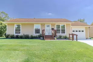 815 Lakeview Dr, Marysville, OH 43040 - Photo 1