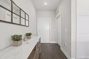 751 N 6th St, Columbus, OH 43215 - Photo 6