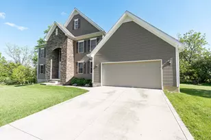 6431 W Mohican Dr, Powell, OH 43065 - Photo 2