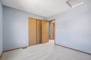 3594 Revolutionary Dr, Columbus, OH 43207 - Photo 32