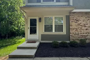 5734 Crossing Ct, Columbus, OH 43231 - Photo 1