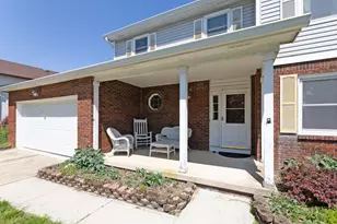7591 Deer Creek Dr, Worthington, OH 43085 - Photo 2
