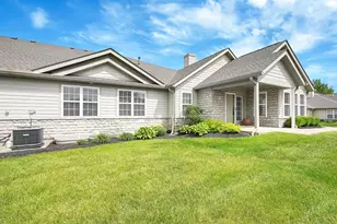 8039 Farm Crossing Cir, Powell, OH 43065 - Photo 6