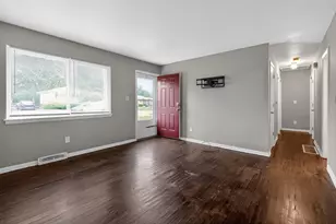 1340 Wick Ct, Columbus, OH 43207 - Photo 8