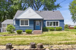 708 Portland Way N, Galion, OH 44833 - Photo 1