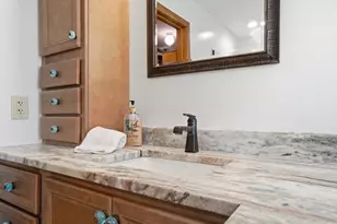 605 Kingfisher Dr, Westerville, OH 43082 - Photo 36