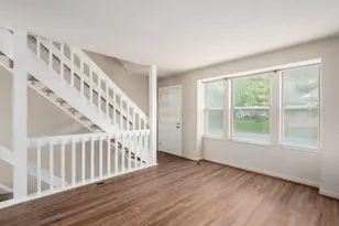 7895 Barkwood Dr, Columbus, OH 43085 - Photo 4