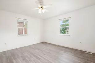 100 S Oakley Ave, Columbus, OH 43204 - Photo 10